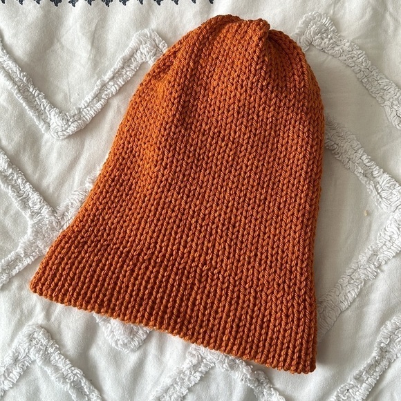 Handmade Knit Beanie NWT - Picture 2 of 2